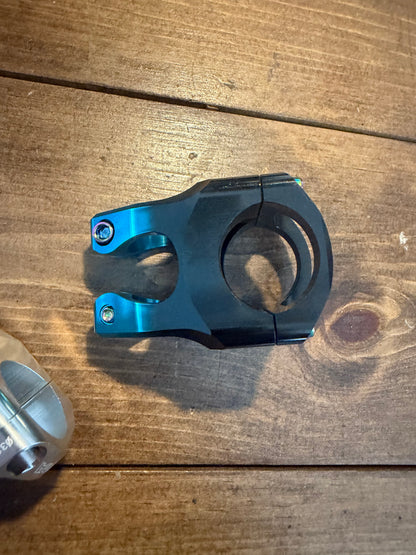 Stem mount