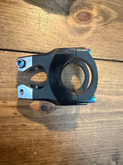 Stem mount