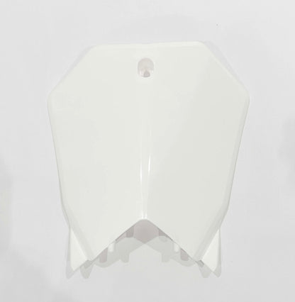 Rtr vented front plate with decal